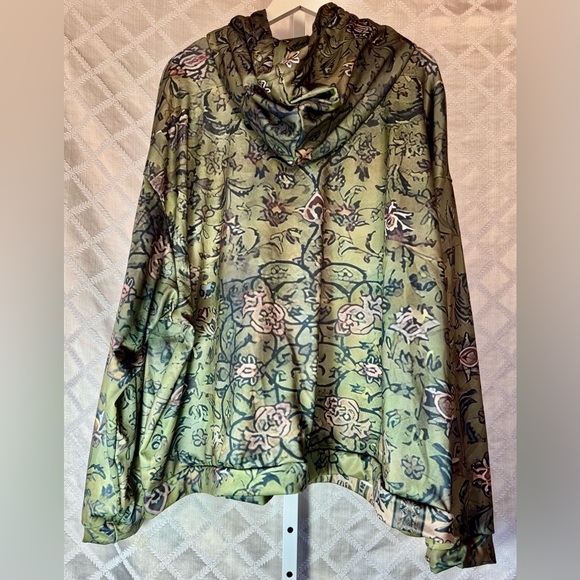 Olive Green Hoodie with a Bohemian Print, 4X - Picture 3 of 3